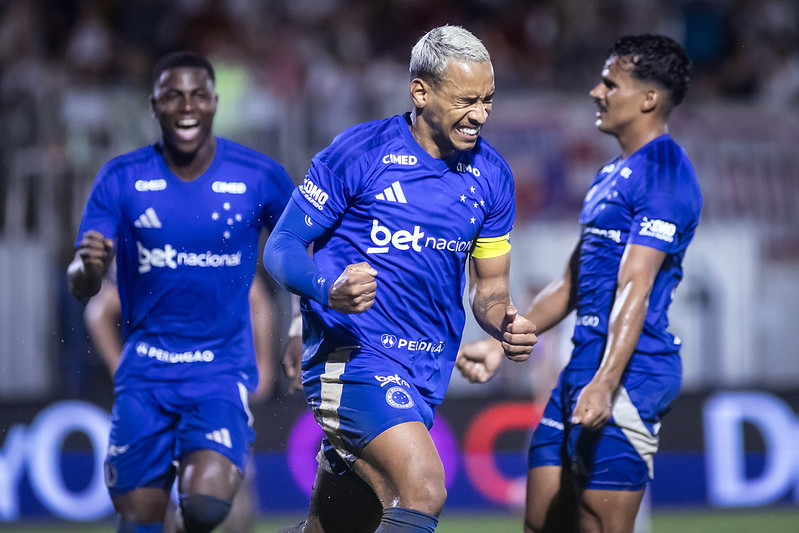 Matheus Pereira marcou o gol da vitória no apagar das luzes - 