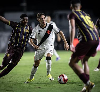 Imagem - Vasco perde pênalti, empata com o Madureira e sai vaiado de jogo pelo Carioca