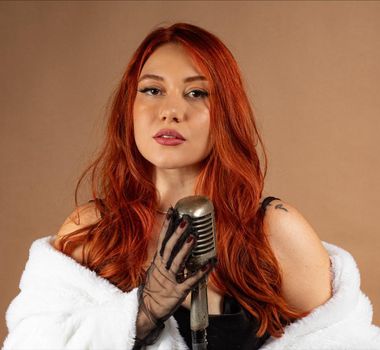 Imagem - Ex-The Voice Bela Portugal lança projeto Bela Essenza