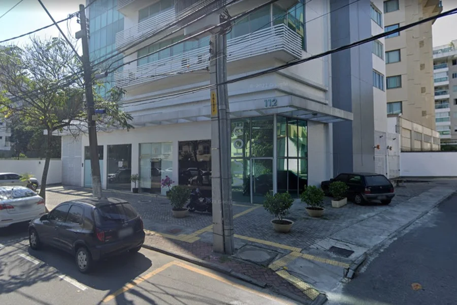 ONG que processa bancos mantém contratos milionários com o governo