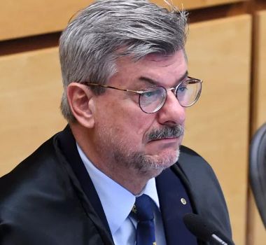 Imagem - Ministro Marco Buzzi, do STJ, é acusado de assédio sexual contra jovem de 18 anos