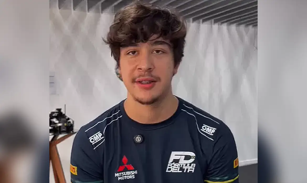 (Piloto de automobilismo Pedro Arthur Turra Basso)