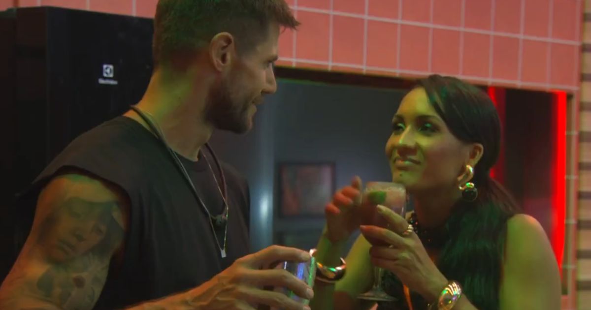 Festa do Líder termina em reconciliação e beijo entre Maxiane e Jonas; assista