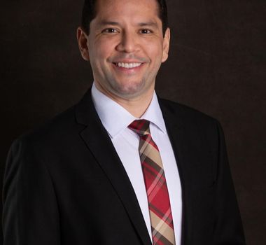 Imagem - Advogado Tiago Brito faz aniversário nesta sexta