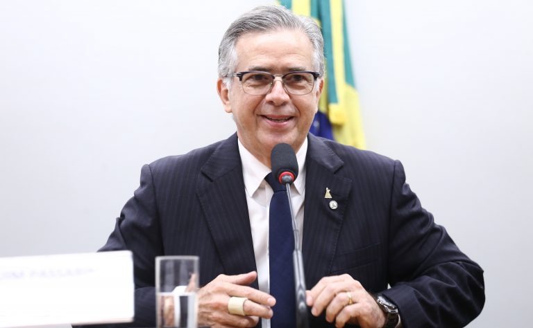 Deputado Federal Joaquim Passarinho, 64 anos.