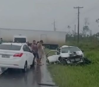 Imagem - Colisão entre caminhonete e carreta é registrada na BR 316, no nordeste do Pará