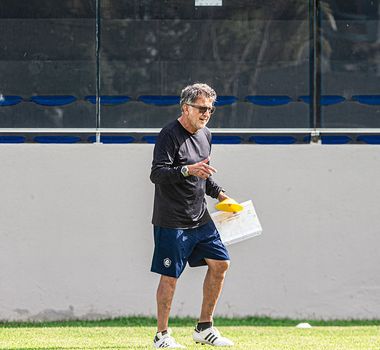 Imagem - Osorio rebate críticas após vitória do Remo: 'Não posso pensar como torcedor'