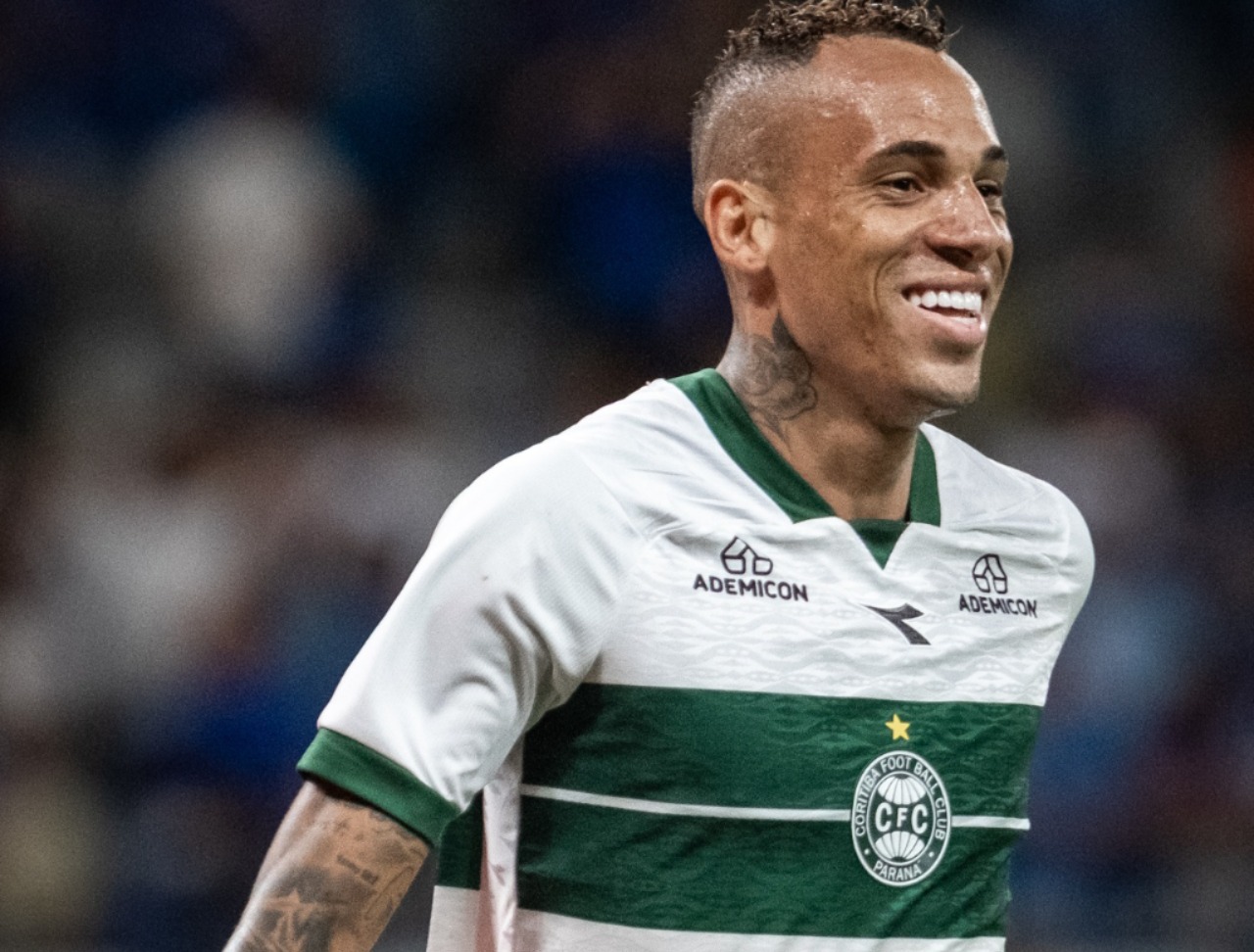 Imagem - Coritiba vira sobre o Cruzeiro no Mineirão e amplia pressão sobre Tite