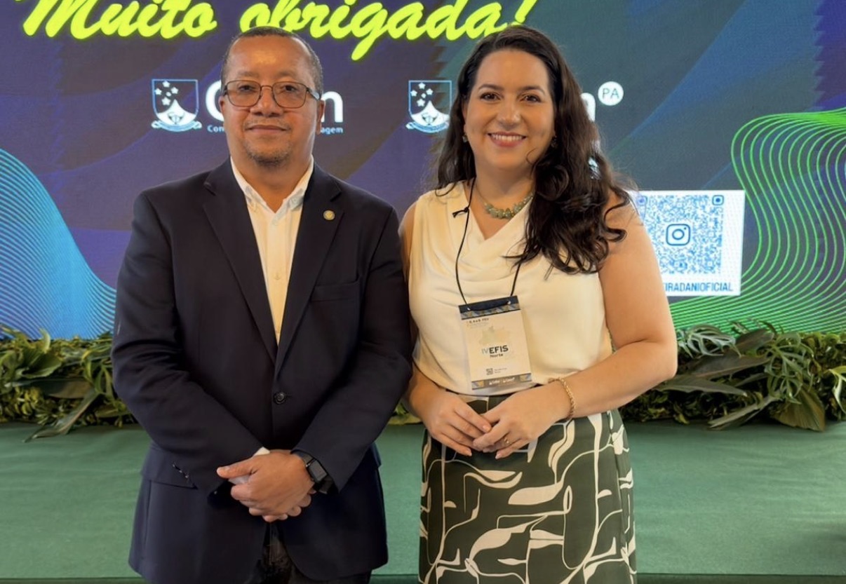 Danielle Cruz, presidente do Conselho Estadual de Saúde, e Dr. Manoel Carlos Neri da Silva, presidente do Conselho Federal de Enfermagem.