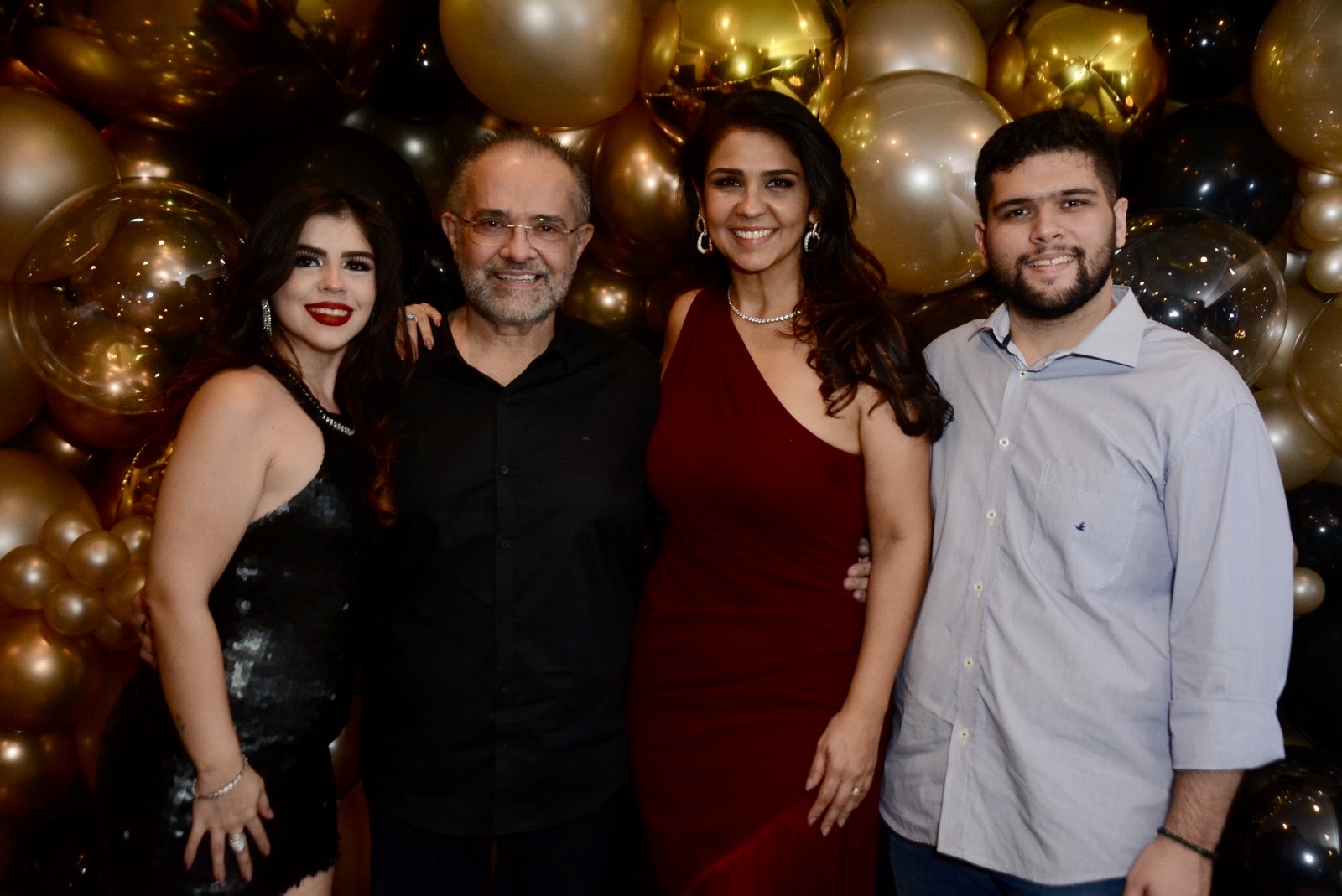 José Silvério e Dinah Fonseca, com os filhos, Augusto Cesar e Tainah Renata Fonseca