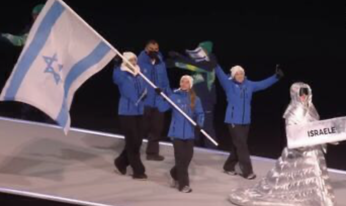 Manifestação pró-Palestina marcou desfile de atletas em Milão-Cortina