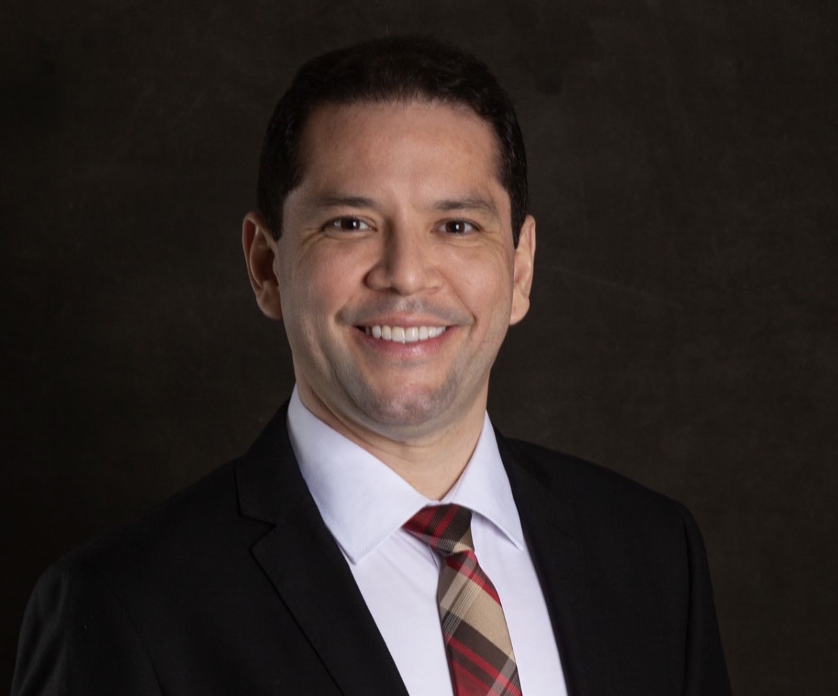 O criminalista Tiago Brito recebe os seus convidados, neste domingo, no Espaço VIP da sede campestre da AP, para comemorar mais um ano de vida. Salut!