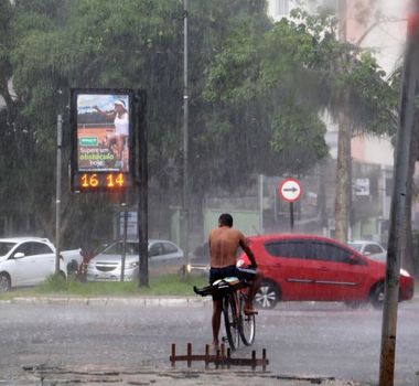 Imagem - Previsão aponta chuva intensa e maré alta na tarde de hoje em Belém; veja horário