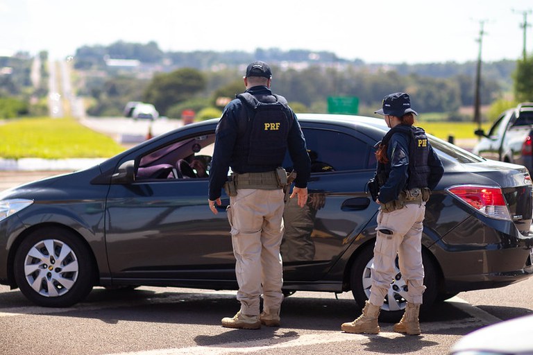 Em 2025, foram mais de 7,1 milhões de flagrantes de motoristas transitando com velocidade incompatível.