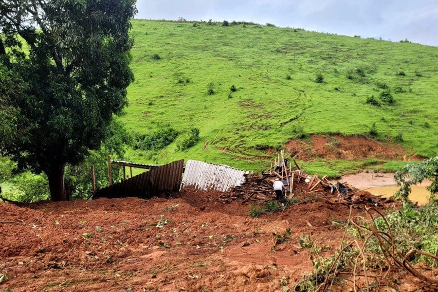 Família morre soterrada após deslizamento de terra atingir casa em MG