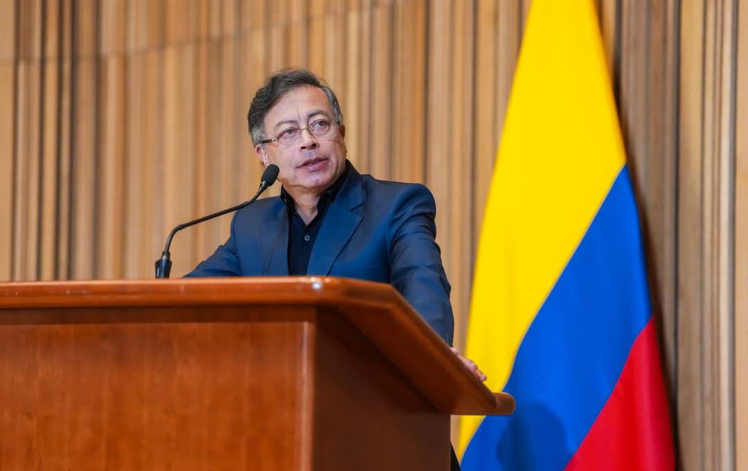 (Gustavo Petro, presidente da Colômbia)
