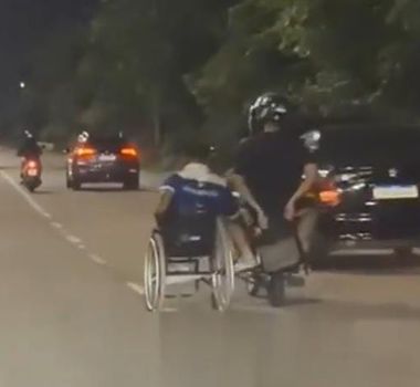 Imagem - Vídeo: cadeirante viraliza ao 'morcegar' em moto na João Paulo II, em Belém