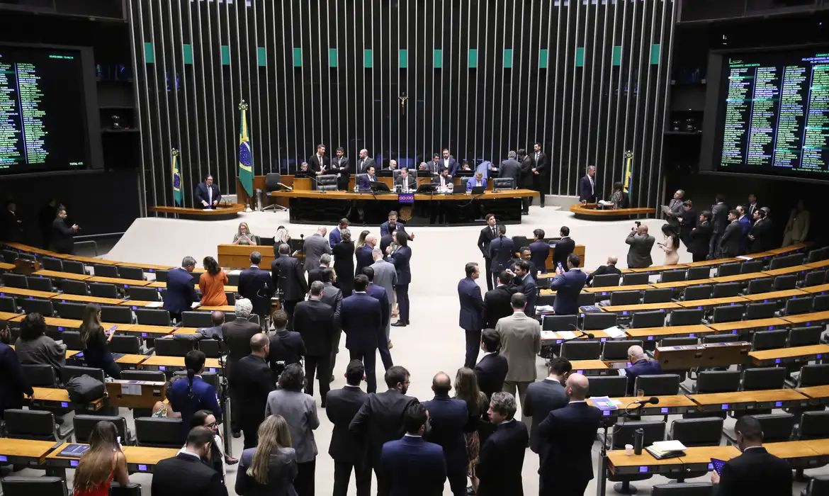 Proposta pelo governo, medida agora vai para análise do Senado

