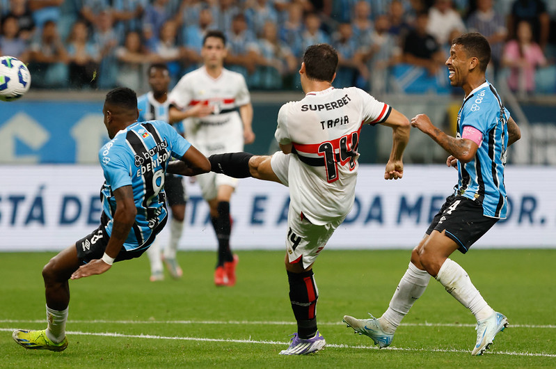 Tricolores se enfrentam no Morumbis, em São Paulo - 