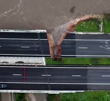 Imagem - Parte de ponte que liga Lisboa e Porto cede após chuvas intensas em Portugal