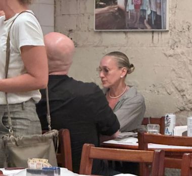 Imagem - Sarah Jessica Parker, de 'Sex and the City', é flagrada no meio do povão no Rio