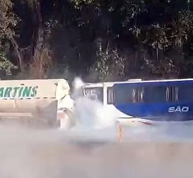 Imagem - Engavetamento com vazamento de gás deixa motorista morto em MG