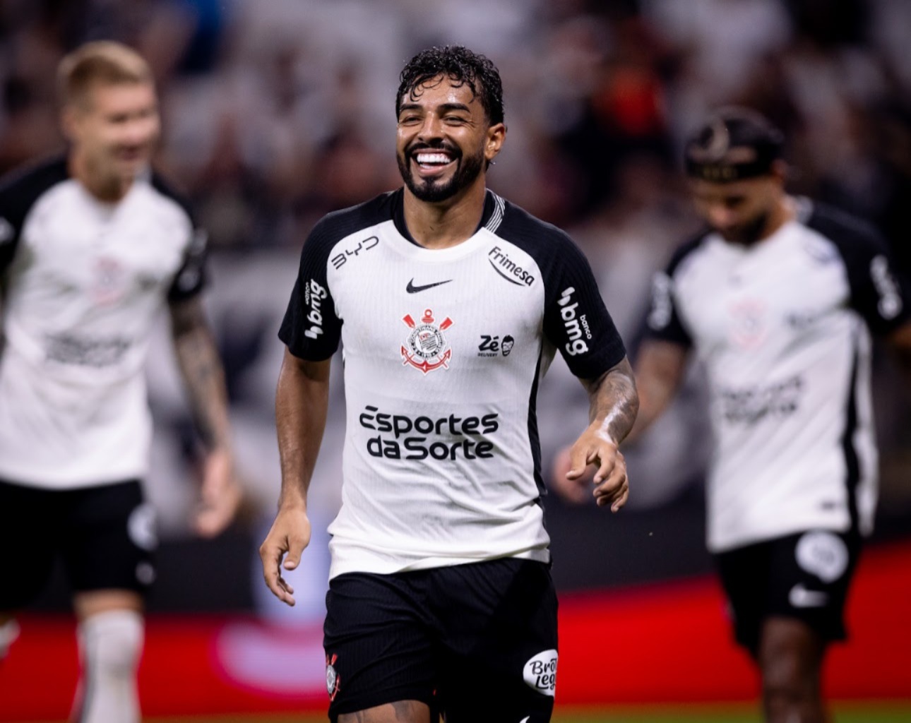 Bidu comemora gol pelo Timão - 