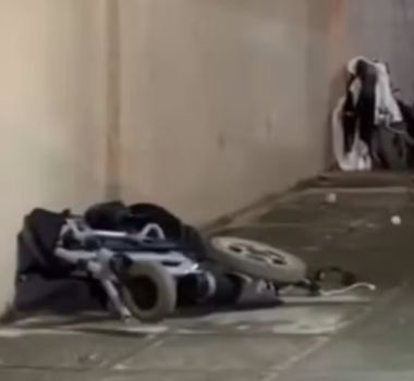 Imagem - Homem joga cadeirante de prédio e morre após se lançar do 4º andar