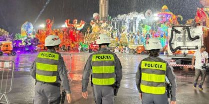 Foragido é preso ao tentar entrar no Sambódromo do Anhembi no primeiro dia de desfiles

