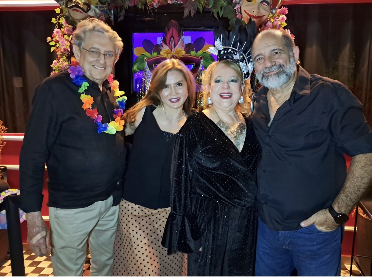 No Grito de Carnaval da Gramophone, os casais George e Ivete Santiago e Gal Fernandes e Carlos Sá. 
