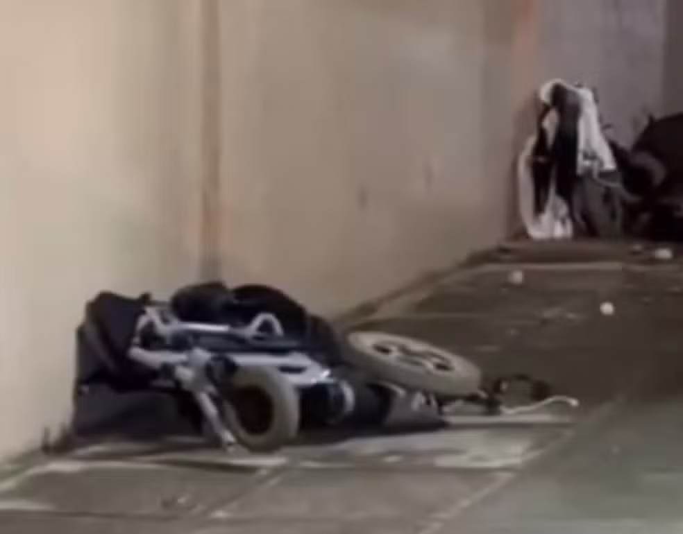 Imagem - Homem joga cadeirante de prédio e morre após se lançar do 4º andar