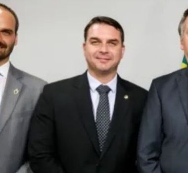 Imagem - Eduardo diz que Flávio dará indulto a ele e a Jair