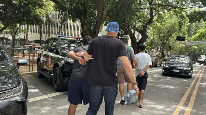 Disfarçados de Chaves, policiais civis prendem cinco durante Carnaval no Centro de SP