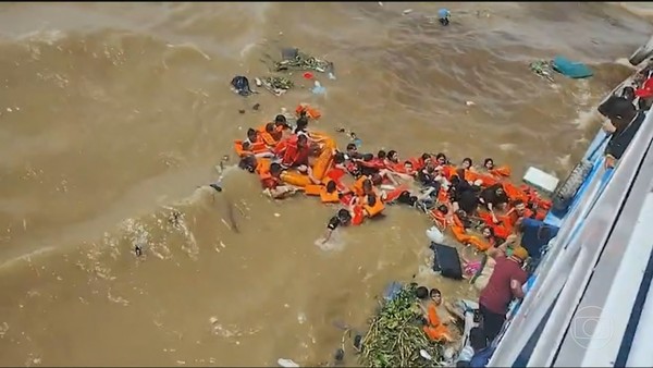 Ainda não há confirmação de que a vítima esteja entre os sete passageiros que continuam desaparecidos.

