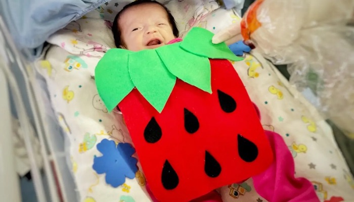 (Recém-nascidos ganham fantasias de Carnaval em maternidade de Belém)