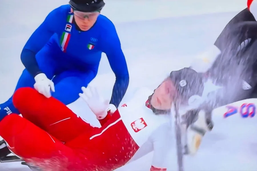 Imagem - Atleta é atingida por lâmina no rosto durante prova nos Jogos de Inverno