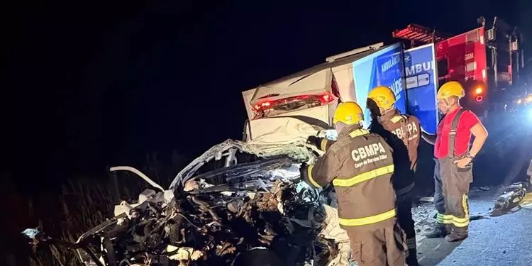 Acidente envolveu ambulância da prefeitura de São Miguel do Guamá - 