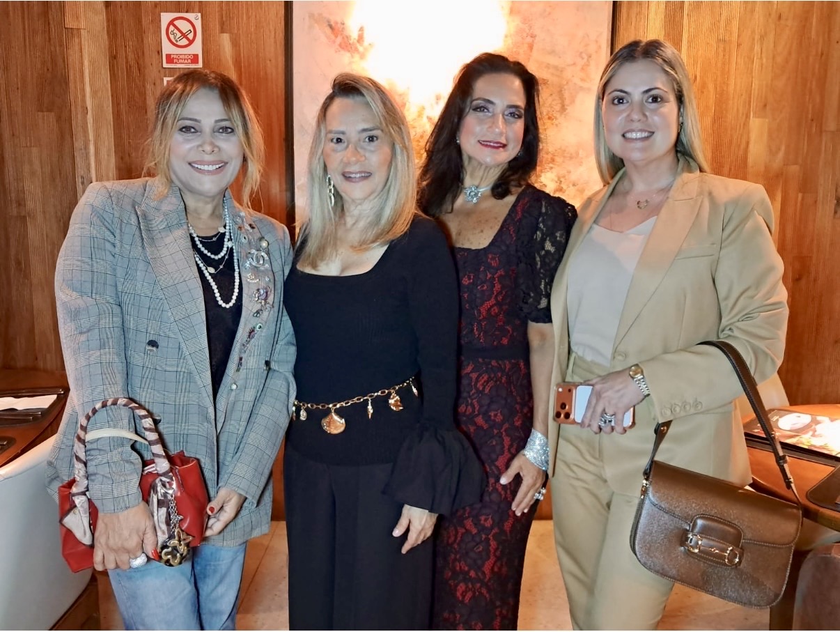 Katia Sadeck, Gilvana Gonçalves, Carol Profetti e Lilica Grello