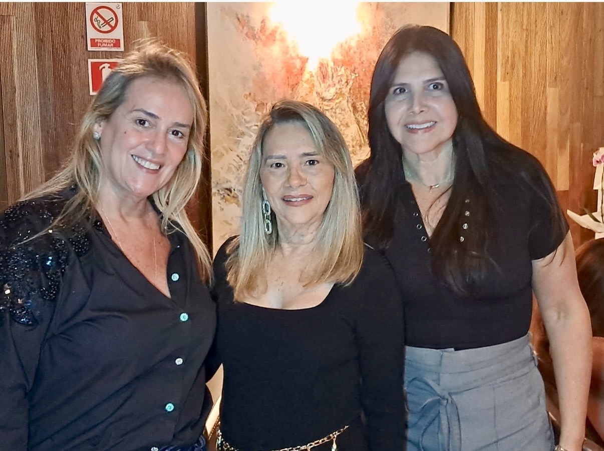 Márcia Mello com Lilica e Mayra Proença 