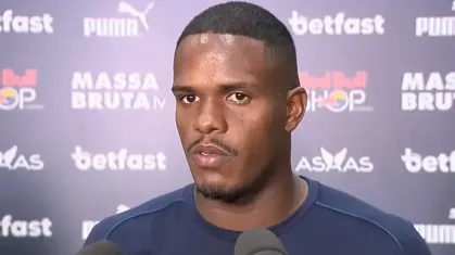 Autor do gol na partida, o defensor questionou a atuação da juíza e afirmou que faltou critério durante o confronto

