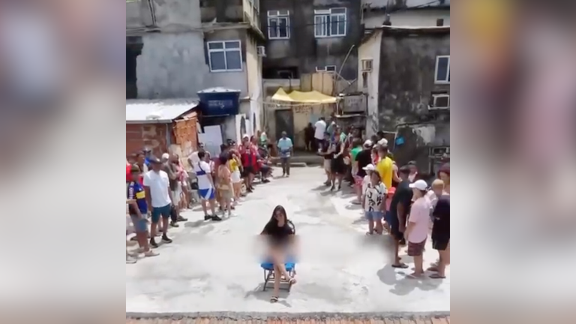 Experiência em lajes da comunidade pode ter espera de até três horas, segundo relatos