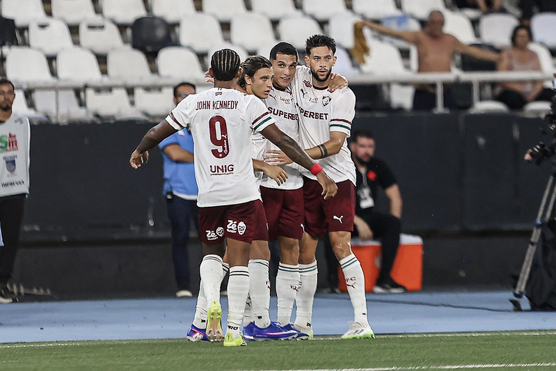 Tricolor largou na frente nas semifinais do Carioca - 