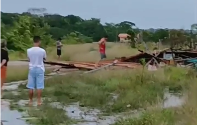 Vídeo: ventania destrói casas e assusta moradores em cidade no Marajó