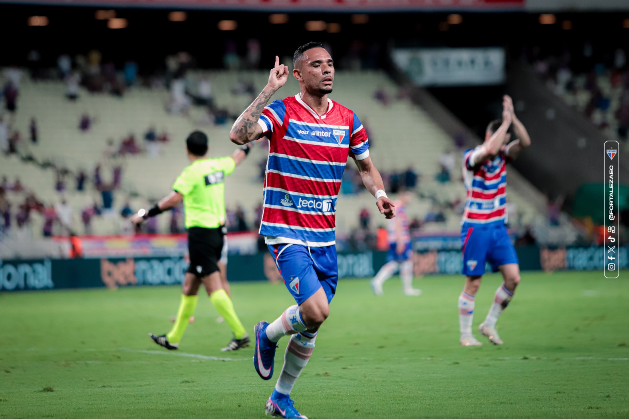 Laion venceu por 4 a 3 e avançou de fase - 