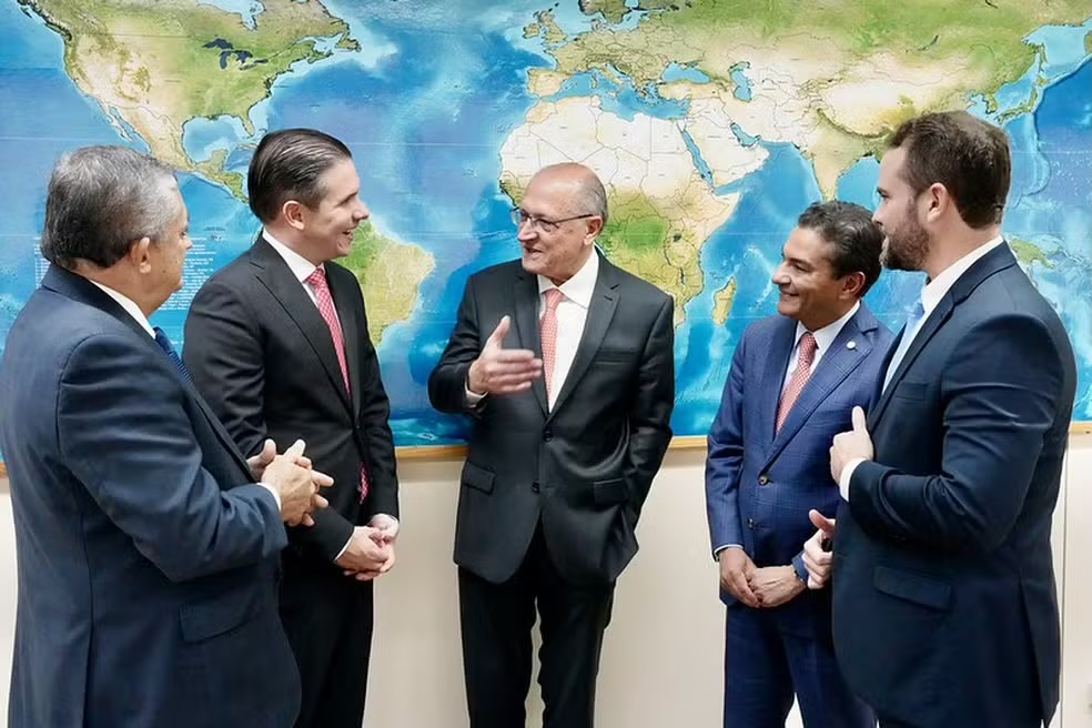 O texto agora segue para o Senado Federal, última etapa antes da entrada em vigor.

