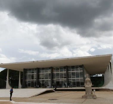 Imagem - STF adia para 25 de março julgamento sobre suspensão de penduricalhos