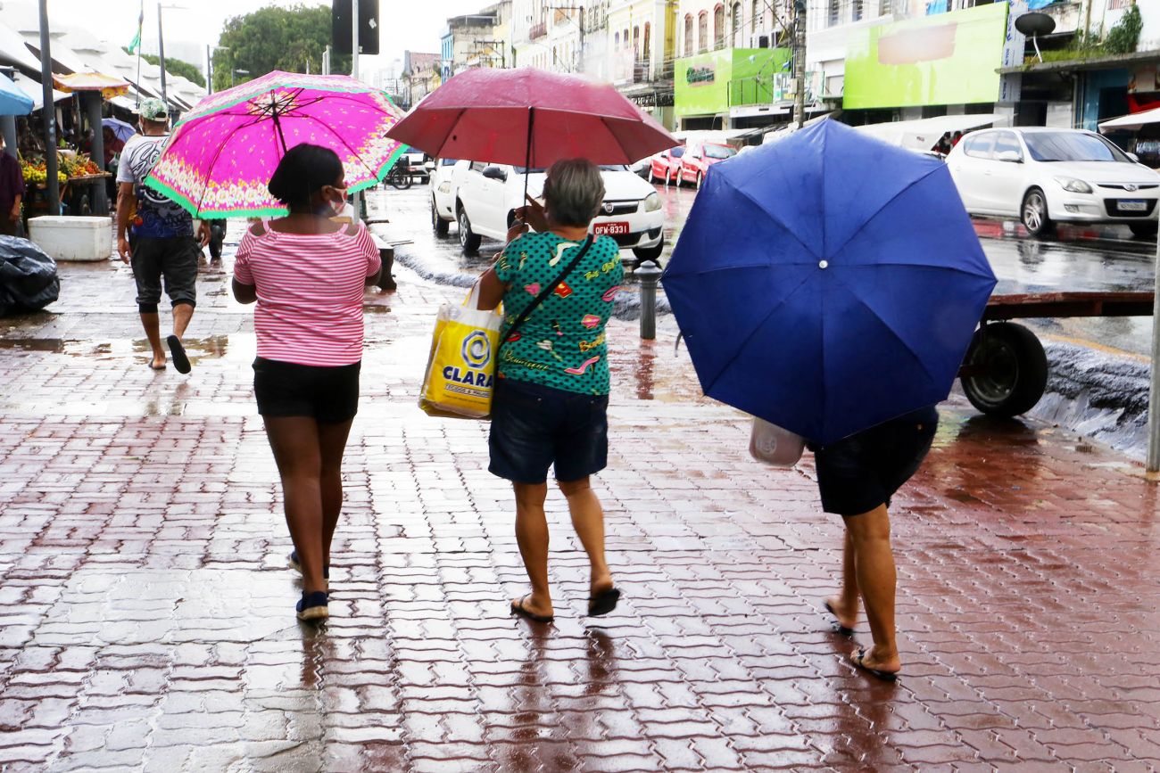 Avisos valem até sexta-feira (27) e indicam risco de alagamentos, quedas de energia e deslizamentos