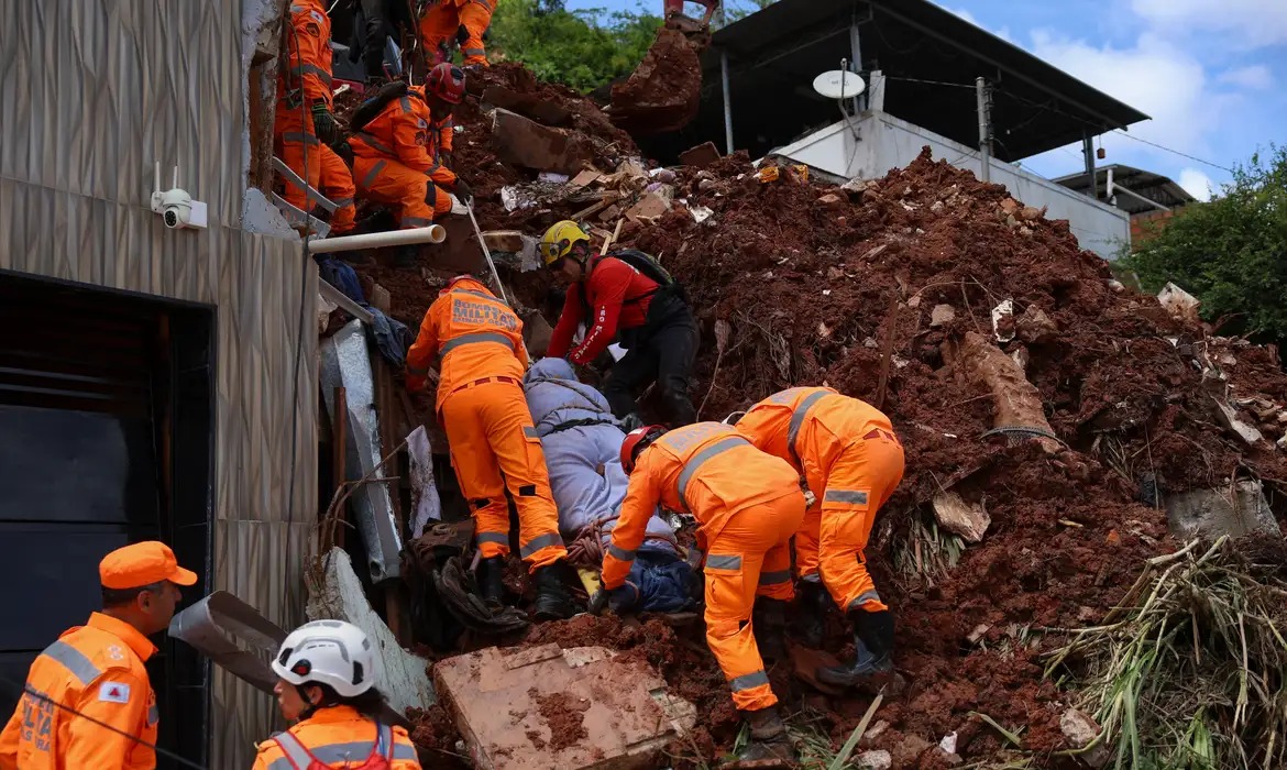 Inmet divulgou alerta de perigo para chuvas até as 23h59 de sexta (27)