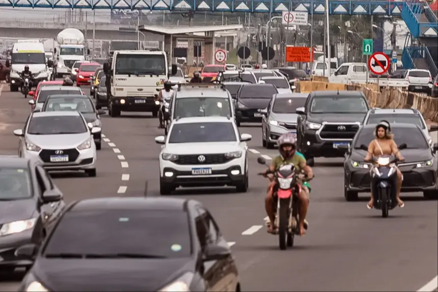 (O cidadão proprietário de veículos elétricos ou motos de até 200 cilindradas acessa o serviço de ‘Antecipação do IPVA’ e pode conferir, no site da Secretaria, se o seu veículo foi isento.)