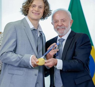 Imagem - Presidente Lula recebe medalhista olímpico Lucas Pinheiro Braathen